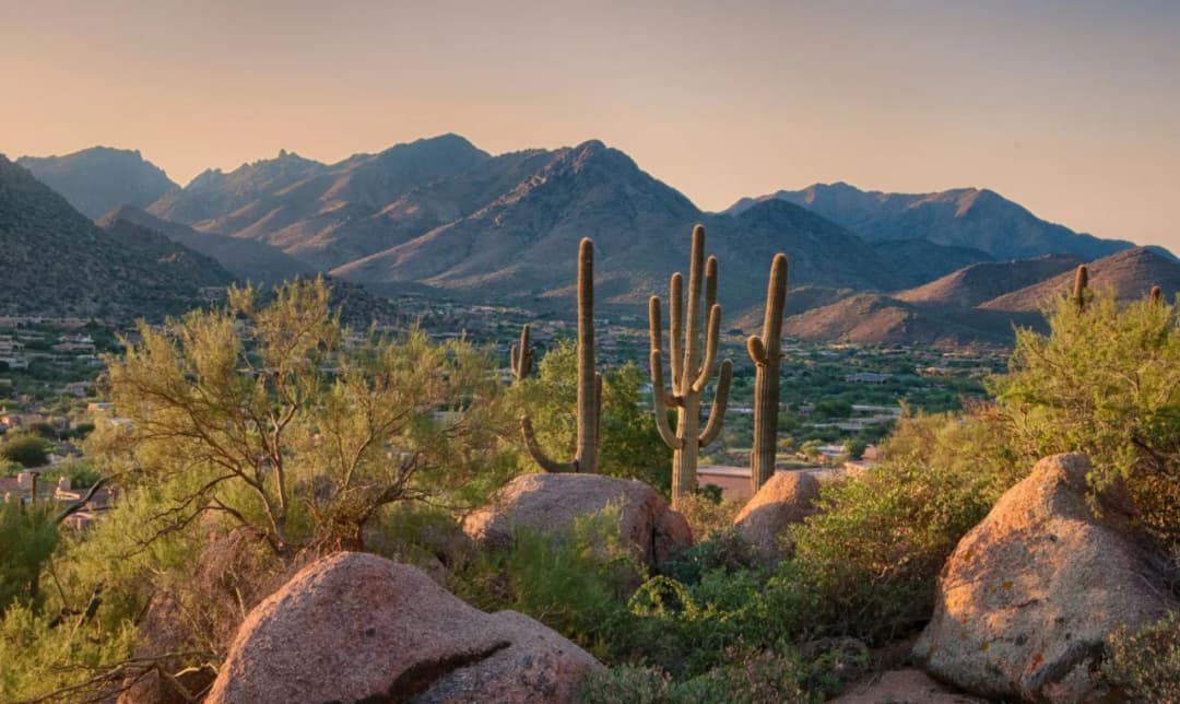 Scottsdale Crew Trip: Desert Golf, Pool Days, and Private Jet Energy