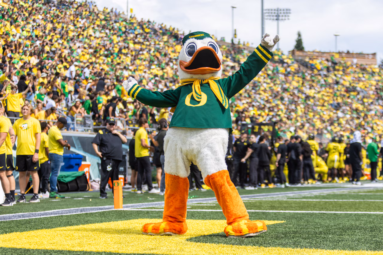 Oregon Ducks away game private flight travel for fans, parents, and boosters
